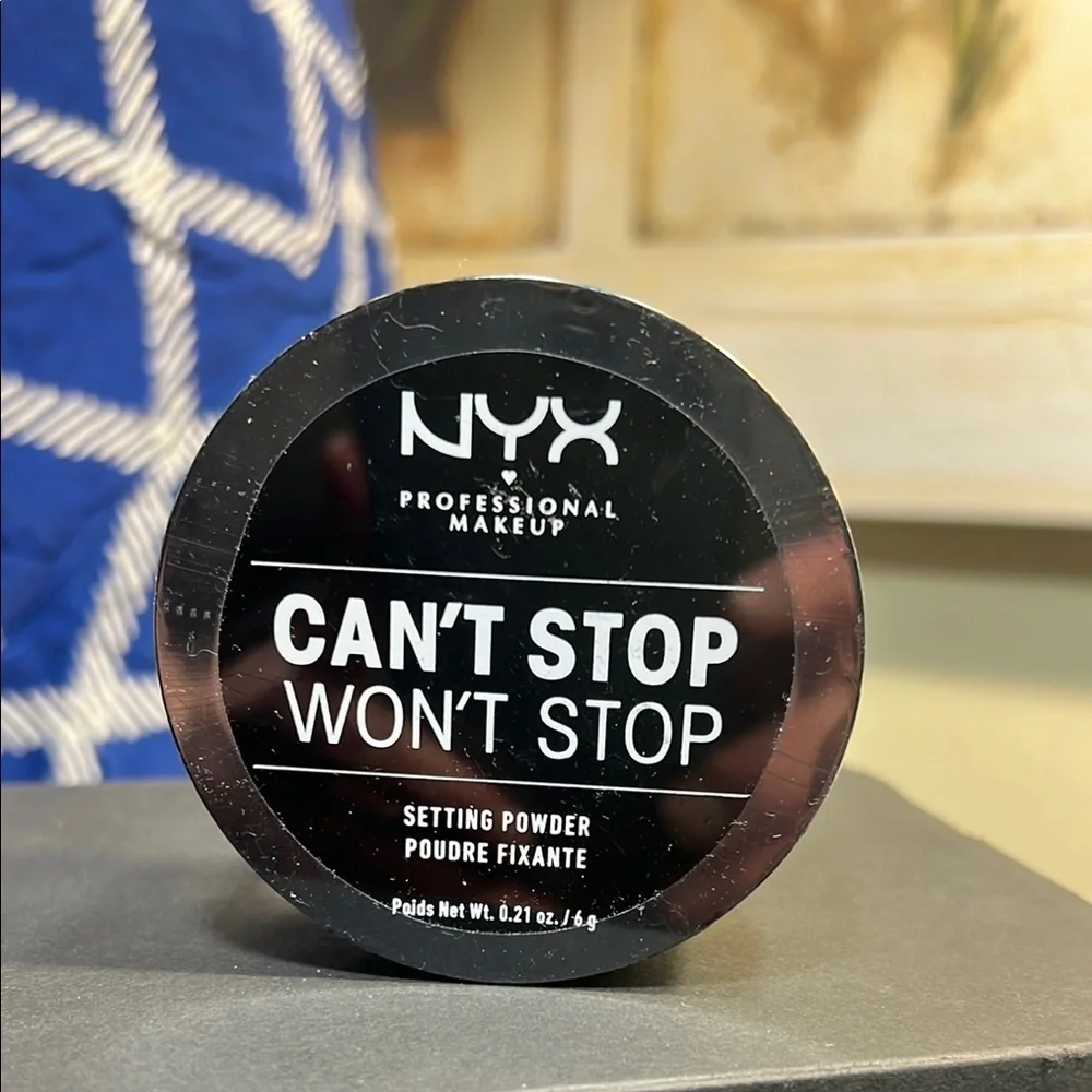 NYX Professional Makeup Can’t Stop Won’t Stop Setting Powder • Medium Deep